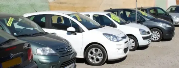 voiture-d-occasion-dans-la-cour voiture-d-occasion-dans-la-cour